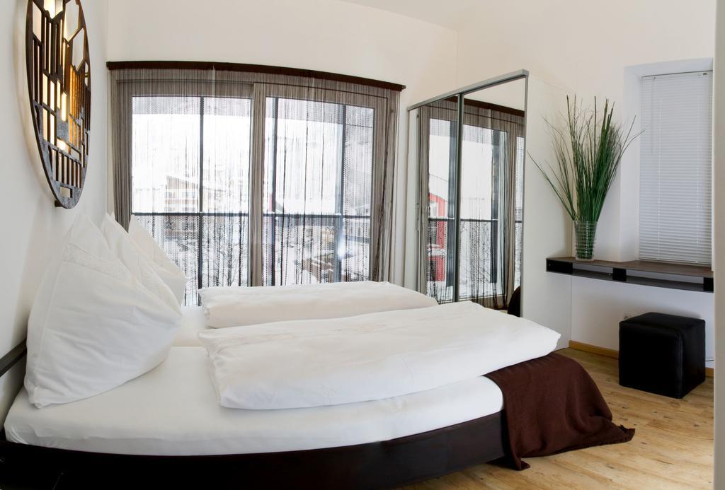 Arnsteiner Apartments เซลล์อัมเซ ภายนอก รูปภาพ