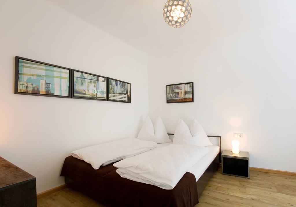 Arnsteiner Apartments เซลล์อัมเซ ภายนอก รูปภาพ