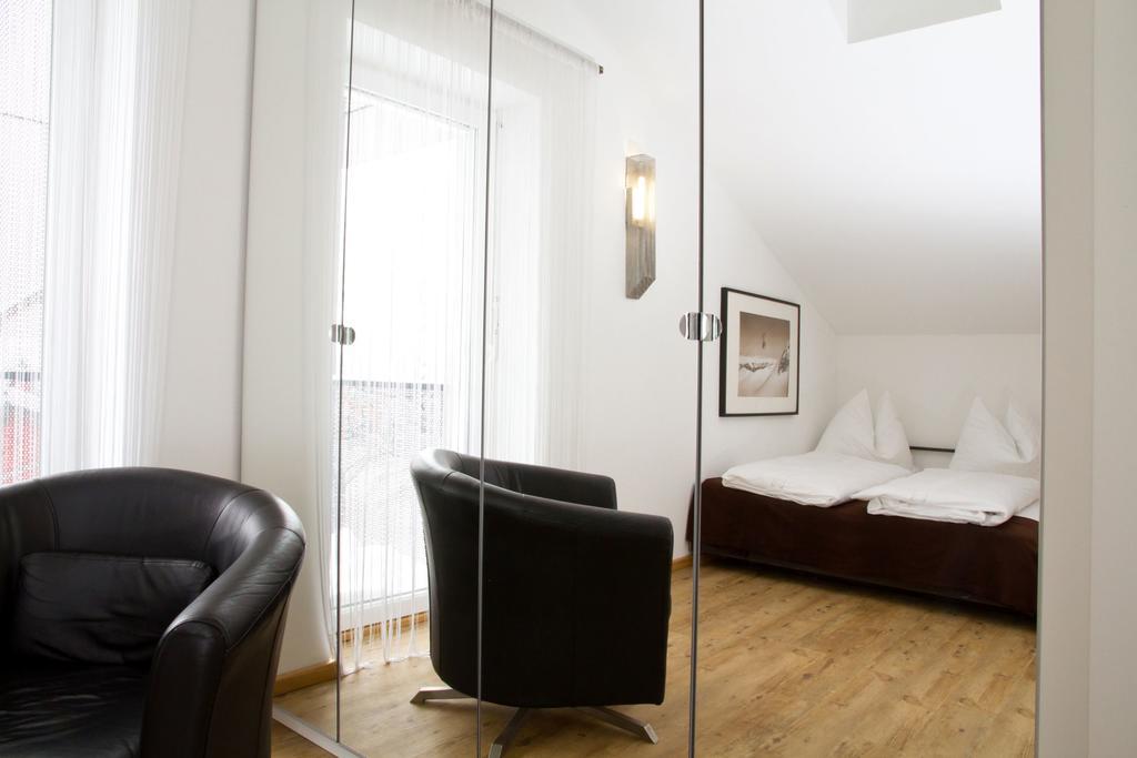 Arnsteiner Apartments เซลล์อัมเซ ภายนอก รูปภาพ