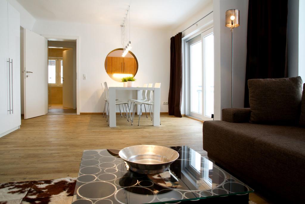 Arnsteiner Apartments เซลล์อัมเซ ภายนอก รูปภาพ