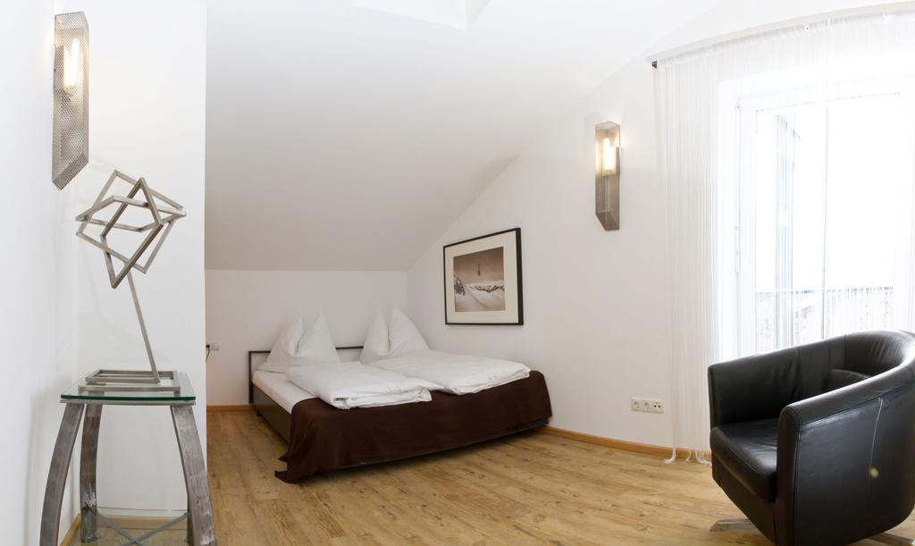 Arnsteiner Apartments เซลล์อัมเซ ภายนอก รูปภาพ